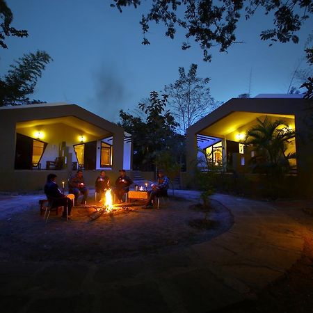 Mogli Resort Kānha Exterior photo
