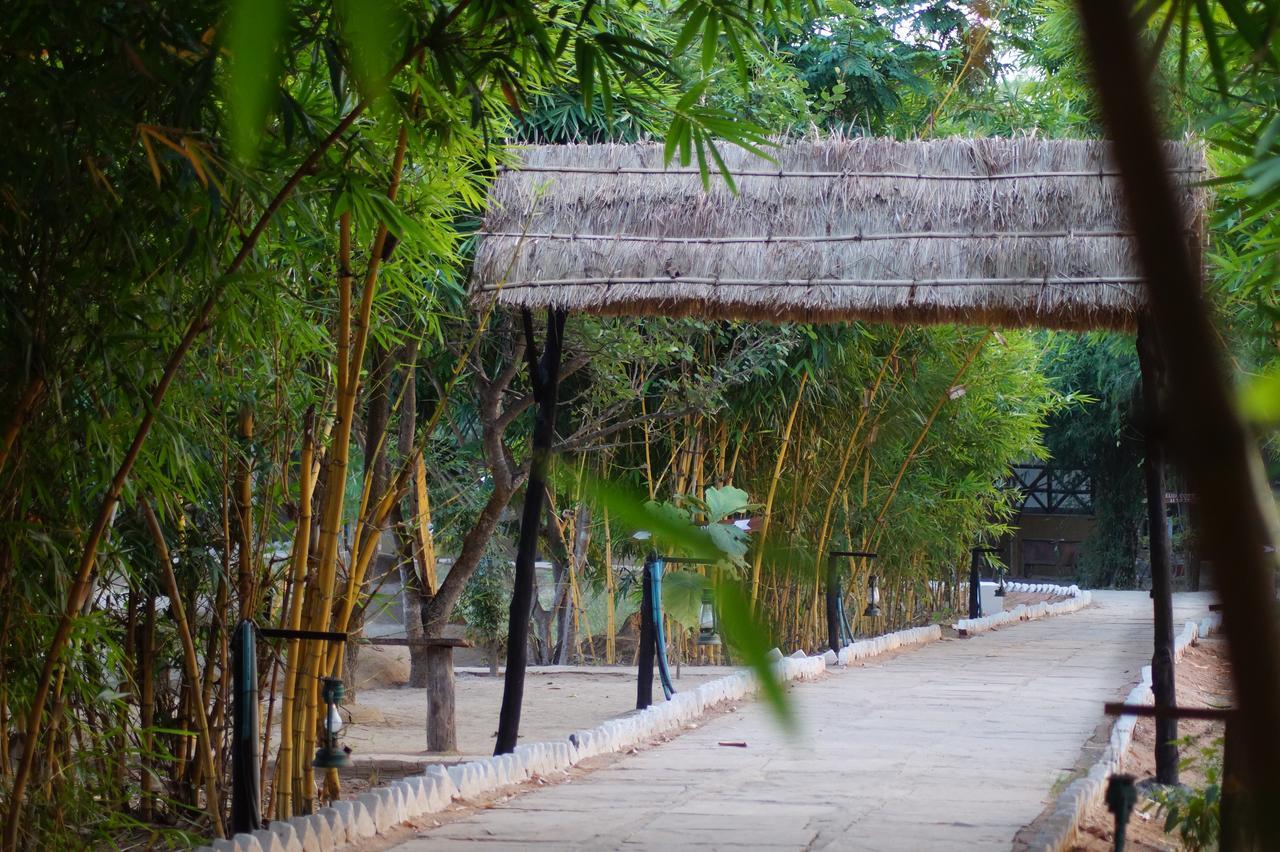 Mogli Resort Kānha Exterior photo