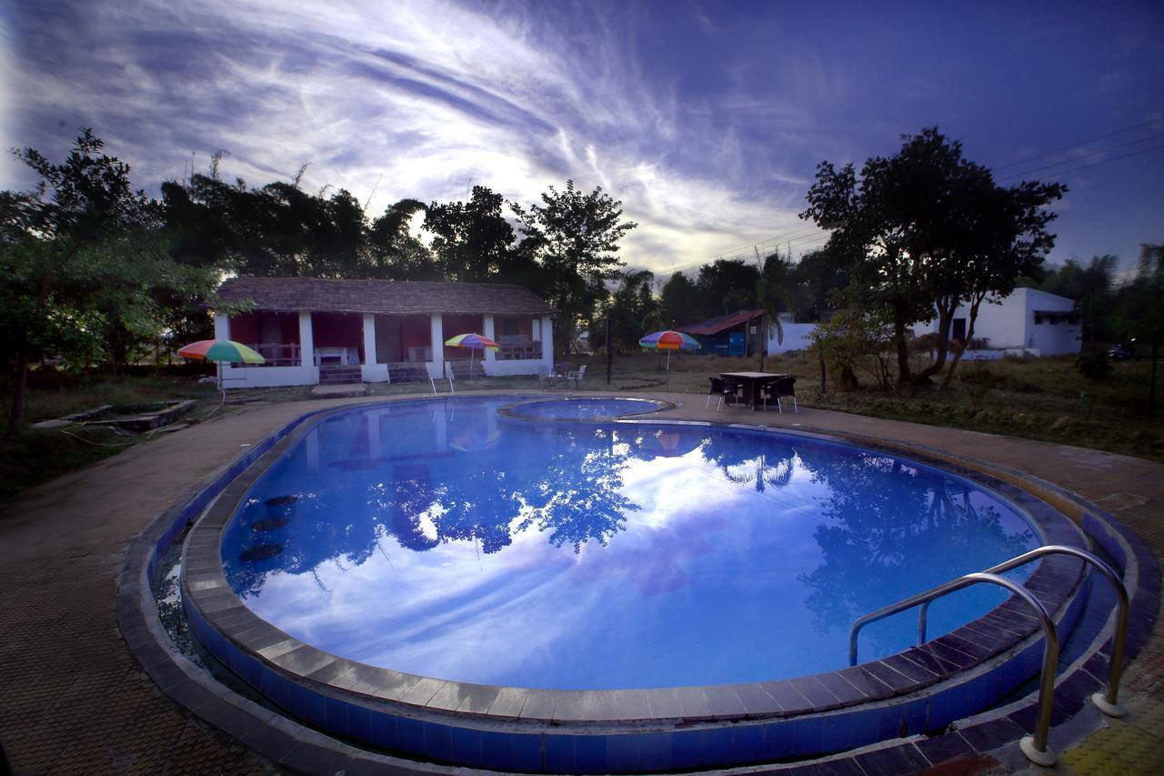 Mogli Resort Kānha Exterior photo